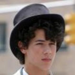 Nick_Jonas_1239894203_4