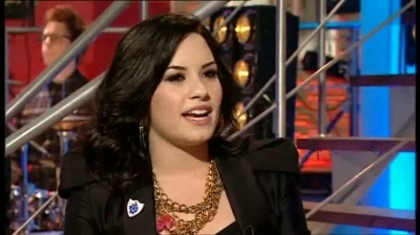 normal_Live_at_Alan_Demi_Lovato_on_Blue_Peter_-_Interview_Part_2_354