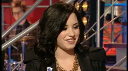 normal_Live_at_Alan_Demi_Lovato_on_Blue_Peter_-_Interview_Part_2_451