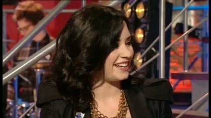 normal_Live_at_Alan_Demi_Lovato_on_Blue_Peter_-_Interview_Part_2_453