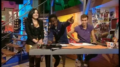normal_Live_at_Alan_Demi_Lovato_on_Blue_Peter_-_Interview_Part_2_459