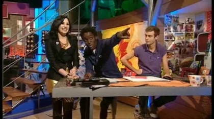 normal_Live_at_Alan_Demi_Lovato_on_Blue_Peter_-_Interview_Part_2_463