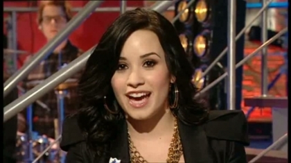 normal_Live_at_Alan_Demi_Lovato_on_Blue_Peter_-_Interview_Part_2_494