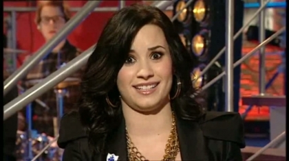 normal_Live_at_Alan_Demi_Lovato_on_Blue_Peter_-_Interview_Part_2_501