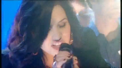 normal_Live_at_Alan_Demi_Lovato_on_Blue_Peter_-_Remember_December_Part_1_074