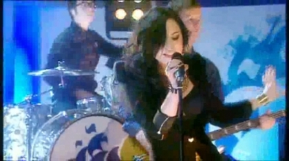 normal_Live_at_Alan_Demi_Lovato_on_Blue_Peter_-_Remember_December_Part_1_154