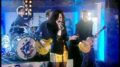 normal_Live_at_Alan_Demi_Lovato_on_Blue_Peter_-_Remember_December_Part_1_162