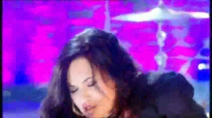 normal_Live_at_Alan_Demi_Lovato_on_Blue_Peter_-_Remember_December_Part_1_473
