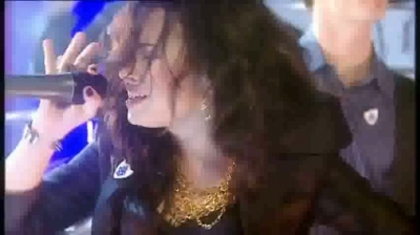 normal_Live_at_Alan_Demi_Lovato_on_Blue_Peter_-_Remember_December_Part_1_514