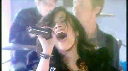normal_Live_at_Alan_Demi_Lovato_on_Blue_Peter_-_Remember_December_Part_1_524