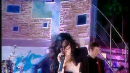 normal_Live_at_Alan_Demi_Lovato_on_Blue_Peter_-_Remember_December_Part_1_561