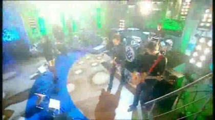 normal_Live_at_Alan_Demi_Lovato_on_Blue_Peter_-_Remember_December_Part_1_608