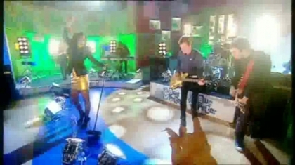 normal_Live_at_Alan_Demi_Lovato_on_Blue_Peter_-_Remember_December_Part_1_613