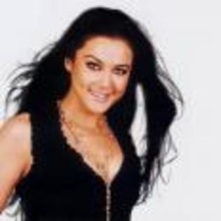 Preity_Zinta_1248254859_4