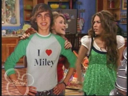 normal_hm2x09_056 - un sfert din pozele mele cu miley cyrus