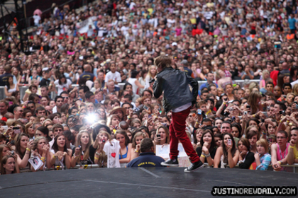 normal_justin_bieber14_website_image_summertime_ball_2010_standard - 0_0 Capital Radio Summertime Ball Show 0_0