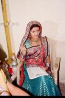 13305405_VGVBOBTIU - choti bahu