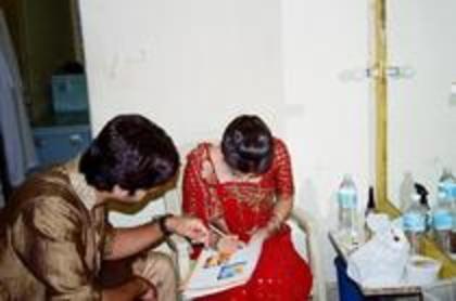 13305406_XKTFPGVGO - choti bahu