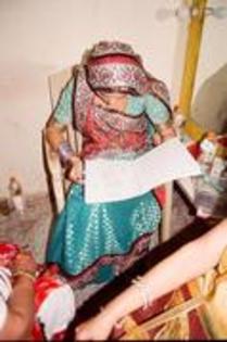 13305407_QJGVCHZYE - choti bahu