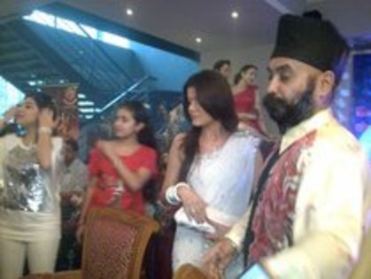 14893724_ALTDPECGJ - choti bahu