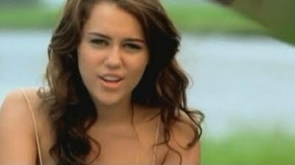 Miley Cyrus - When I Look At You (2009.JB59)[(006773)22-05-10]
