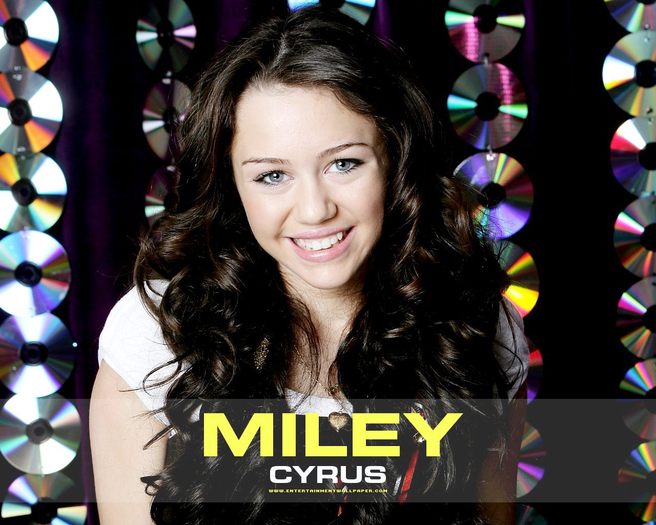 miley_cyrus01 - Miley Cyrus Wallpaper