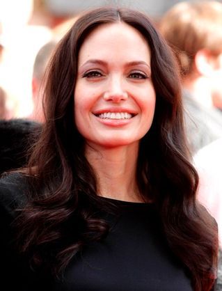 Angelina_Jolie_1083843k - Angelina Jolie
