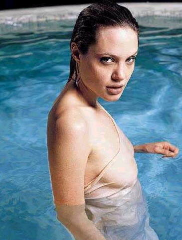AngelinaJolie12 - Angelina Jolie