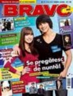 13866889_MCYRASQWH - magazin reviste