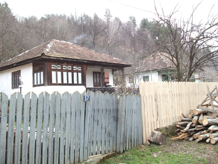 casa bunicii - 2010 de paste- la munte