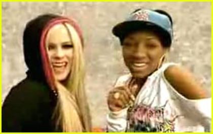 avril-lavigne-lil-mama-girlfriend - Avril Lavigne And Lil Mama - Girlfiend