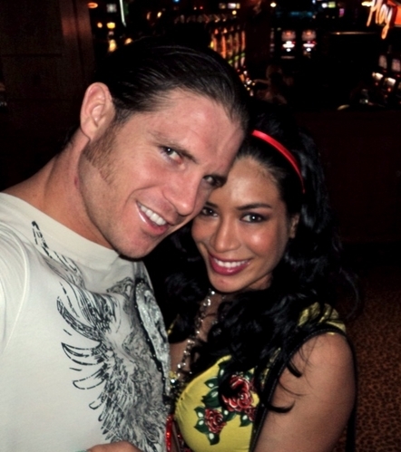 normal_melitweet043 - melina cu john morrison