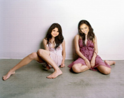 15998762_SPXUHRDPT - Miley and Selly