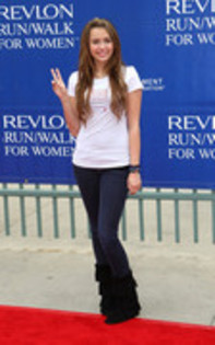 15940318_AWGFQFAON - 16th Annual EIF Revlon Run Walk For Women