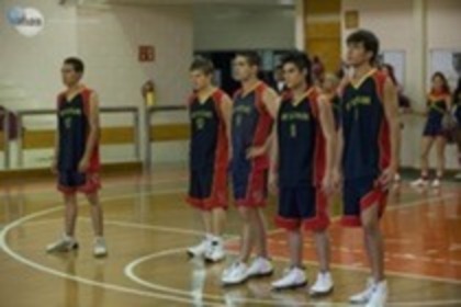 meciul (2) - cameleonii-meciul de basket