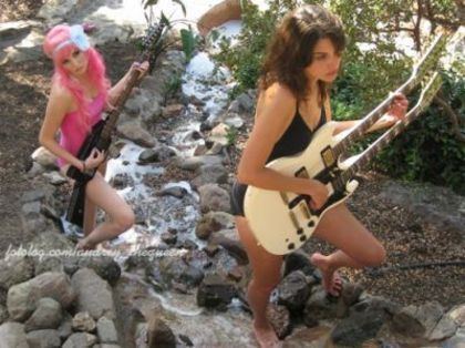 normal_AKDec08WhitePanthersBehindTheScenes0cf