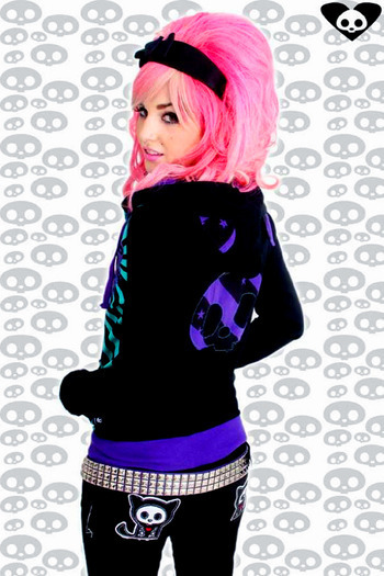 Aurdey_41 - Audrey Kitching