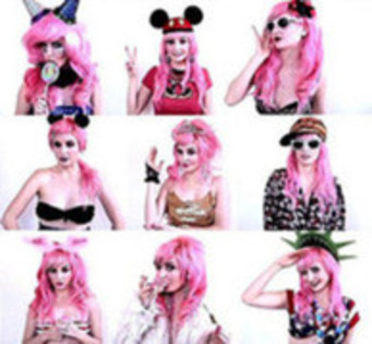 Aurdey_82 - Audrey Kitching