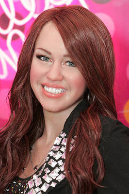 miley-cyrus-978372l-poza - 0000000000 A stiri noi despre miley 00000000000A