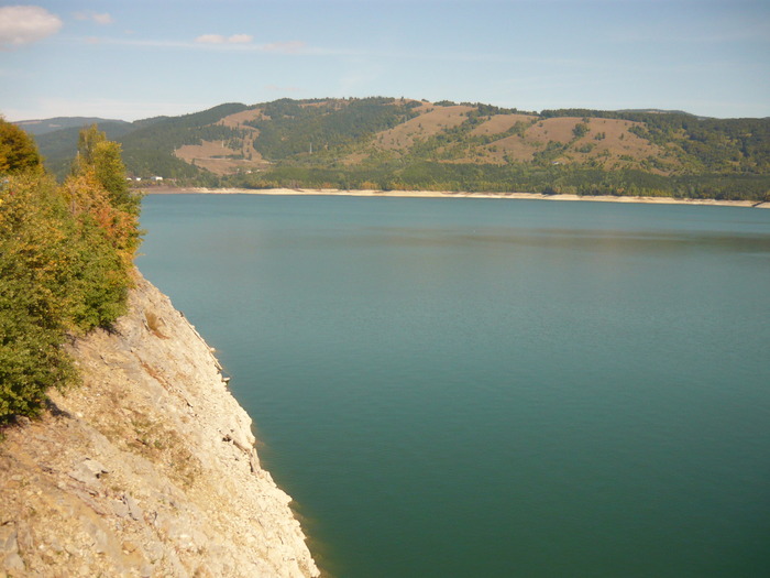 Lacul de acumulare Bicaz - Baltatesti 2009