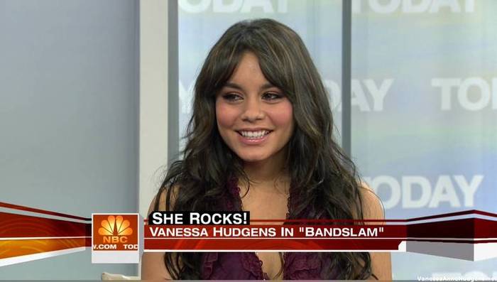 vanessaannehudgens_net-tvshow-todayshow-04aug09-HDcap1495