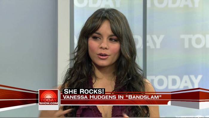 vanessaannehudgens_net-tvshow-todayshow-04aug09-HDcap1514