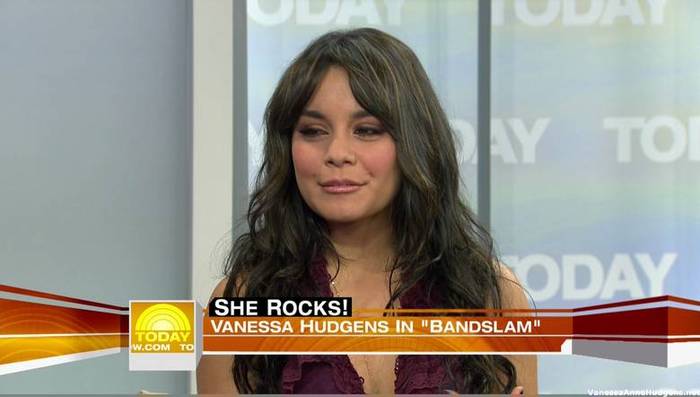 vanessaannehudgens_net-tvshow-todayshow-04aug09-HDcap1520