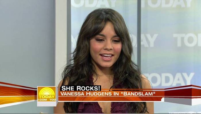 vanessaannehudgens_net-tvshow-todayshow-04aug09-HDcap1522