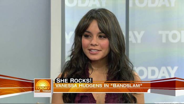 vanessaannehudgens_net-tvshow-todayshow-04aug09-HDcap1525