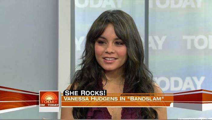 vanessaannehudgens_net-tvshow-todayshow-04aug09-HDcap1526