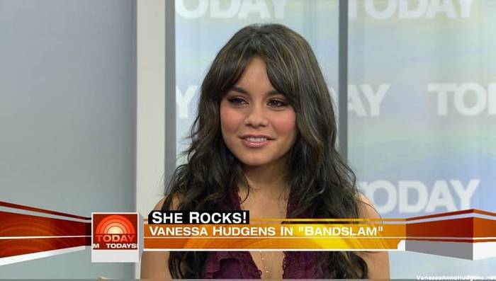 vanessaannehudgens_net-tvshow-todayshow-04aug09-HDcap1528