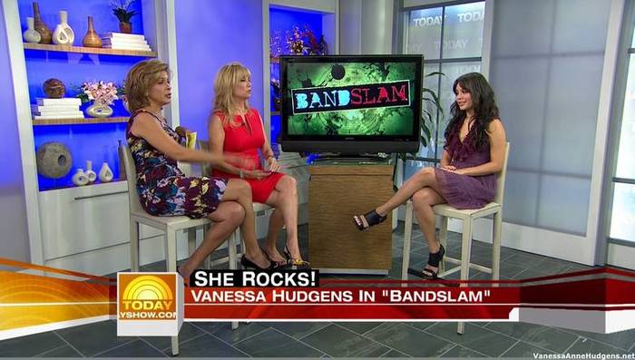 vanessaannehudgens_net-tvshow-todayshow-04aug09-HDcap1540