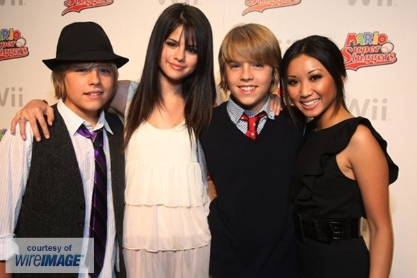 Selena,Brenda,Cole si Dylan - A VEDETE DISNEY