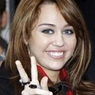JGJEIXHEGFDMIJAWPDB - Miley Cyrus_Hannah Montna